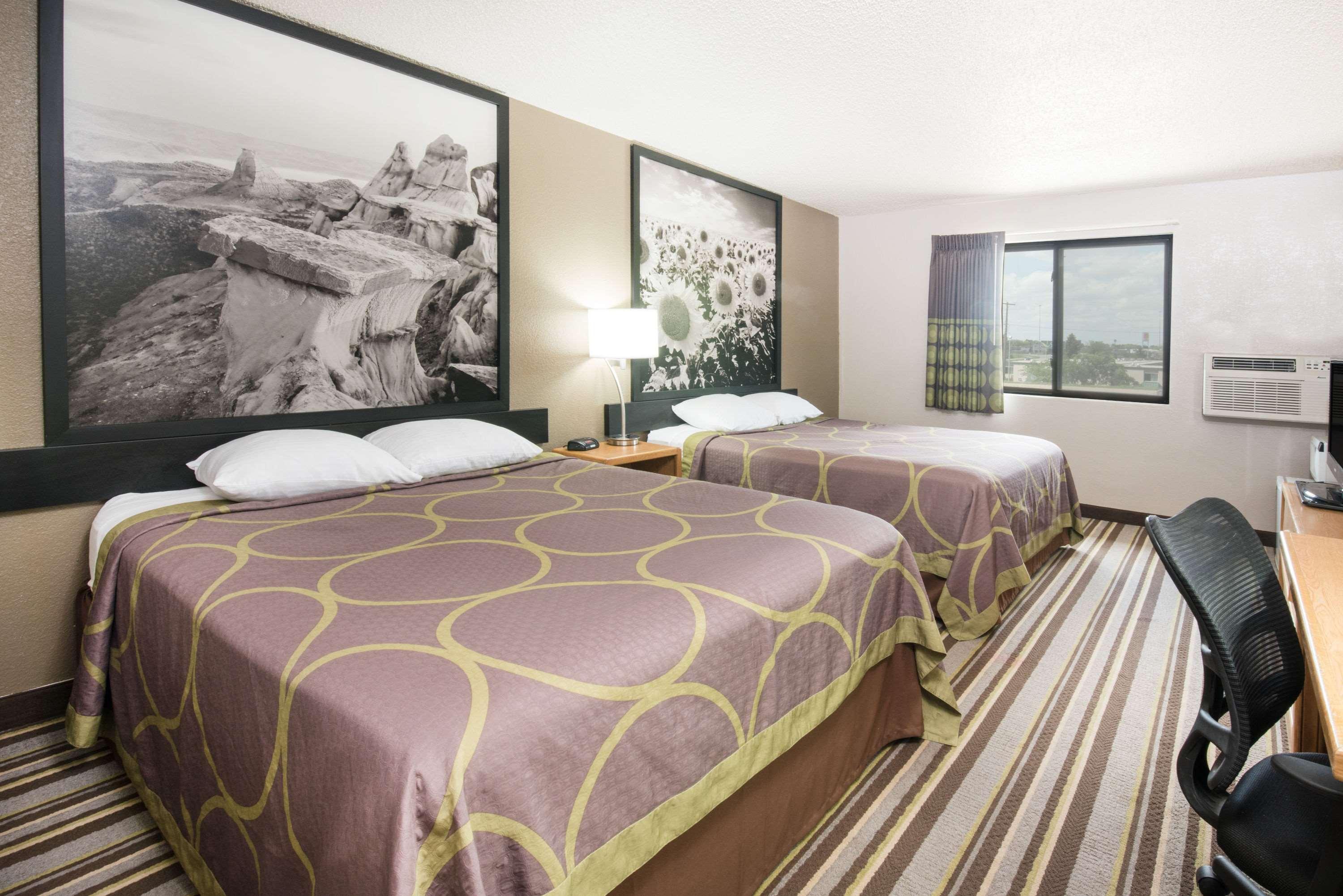 Super 8 By Wyndham Jamestown Exteriér fotografie