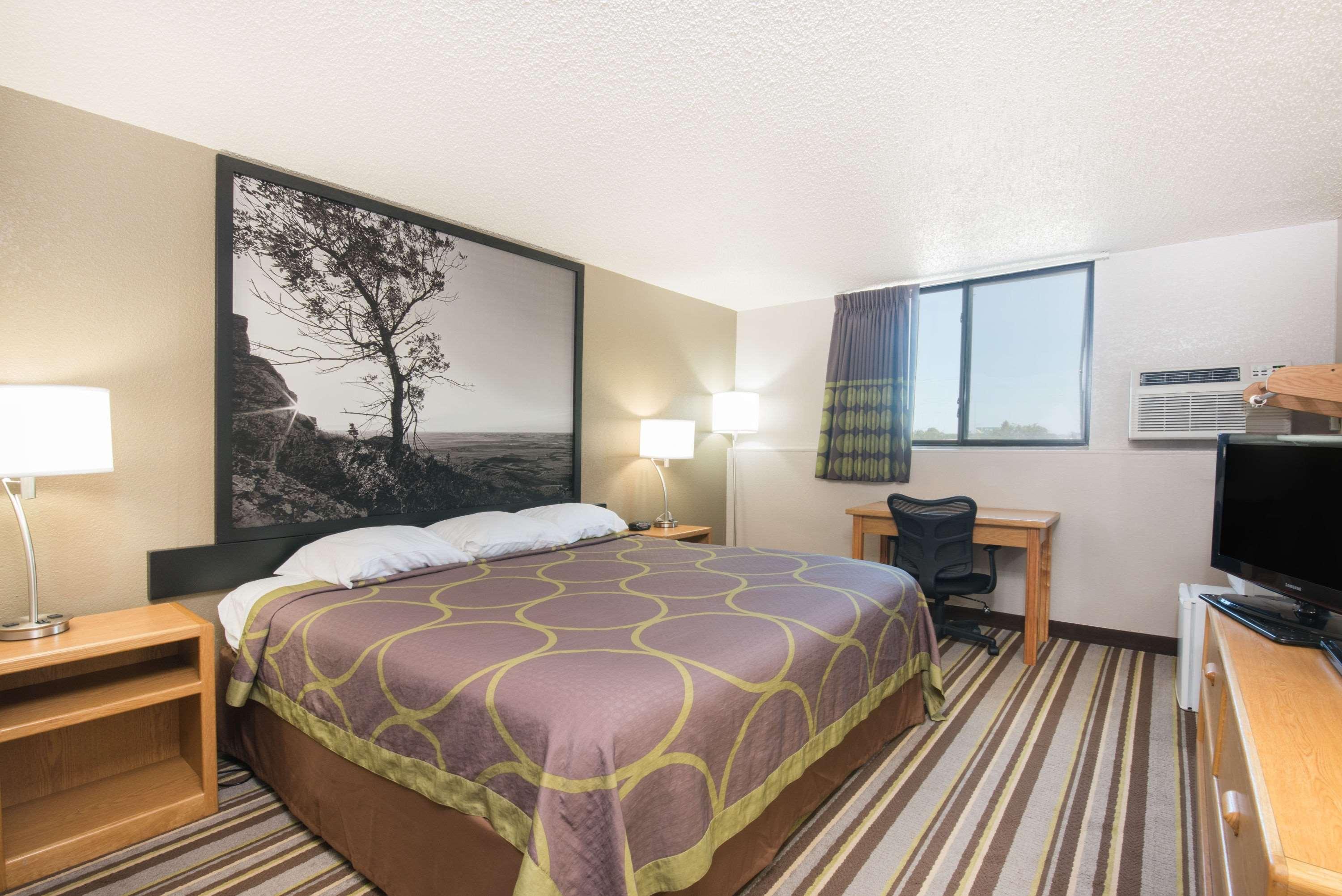 Super 8 By Wyndham Jamestown Exteriér fotografie