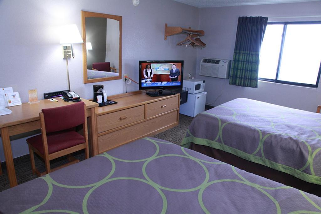 Super 8 By Wyndham Jamestown Pokoj fotografie